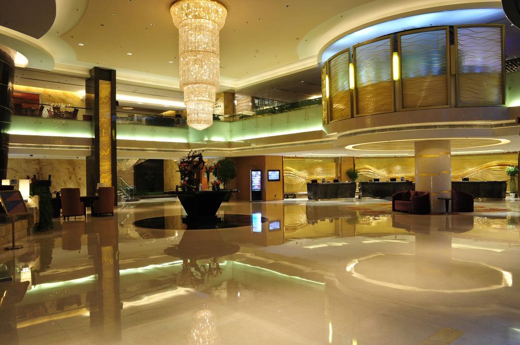 Howard Johnson Plaza Waigaoqiao Shanghai Eksteriør billede